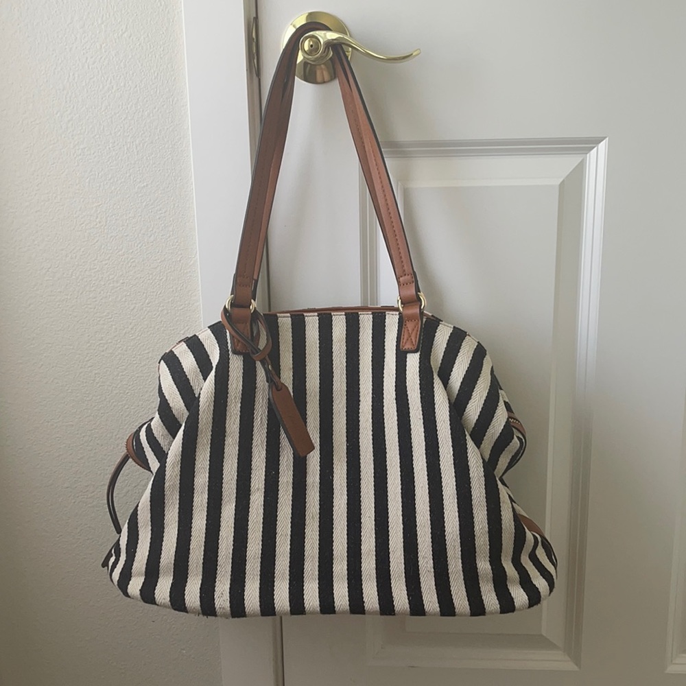 Beautiful large sole/society beach bag!
